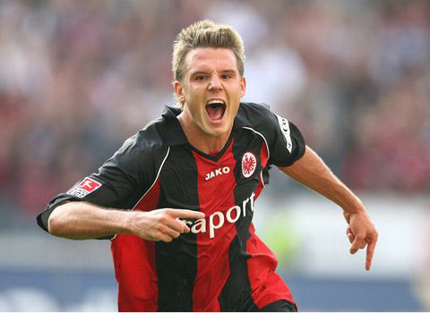 帮助曼联在 帮助曼联在